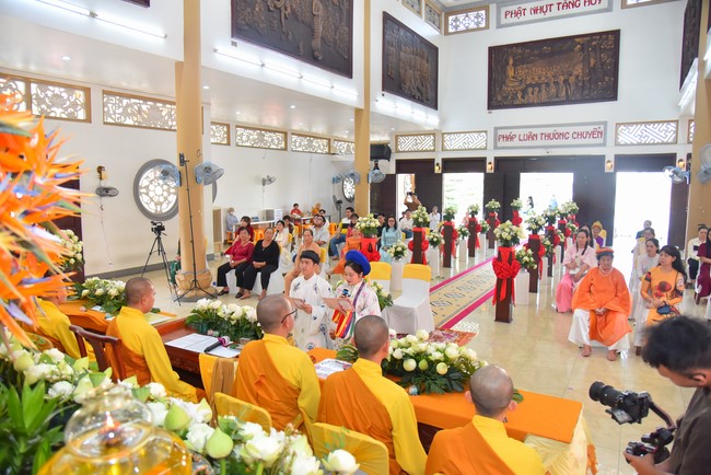 Wedding Ceremony at the pagoda
