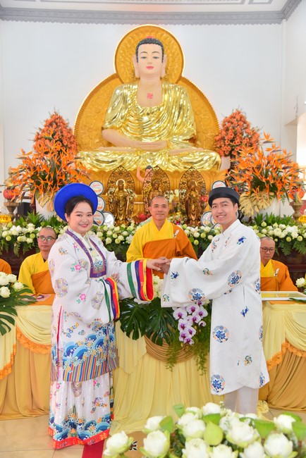 Wedding Ceremony at the pagoda