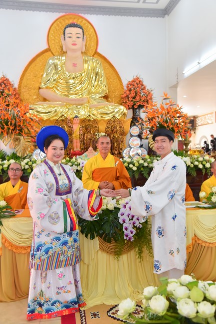 Wedding Ceremony at the pagoda