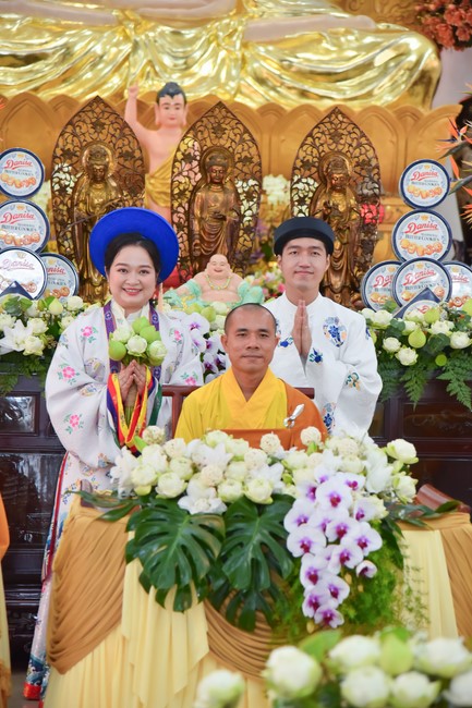 Wedding Ceremony at the pagoda