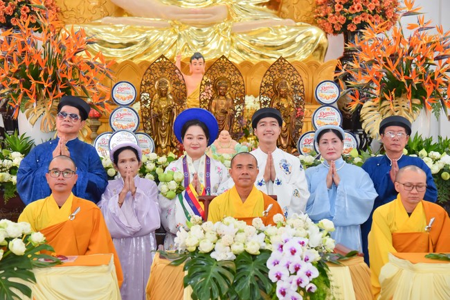 Wedding Ceremony at the pagoda