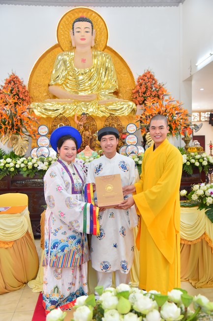 Wedding Ceremony at the pagoda