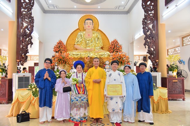 Wedding Ceremony at the pagoda
