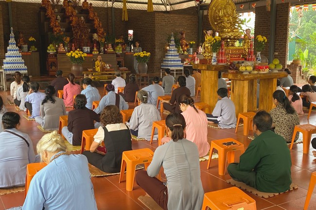 Three-Jewel Refuge Ceremony at Dai Co Viet Pagoda – Yen Bai