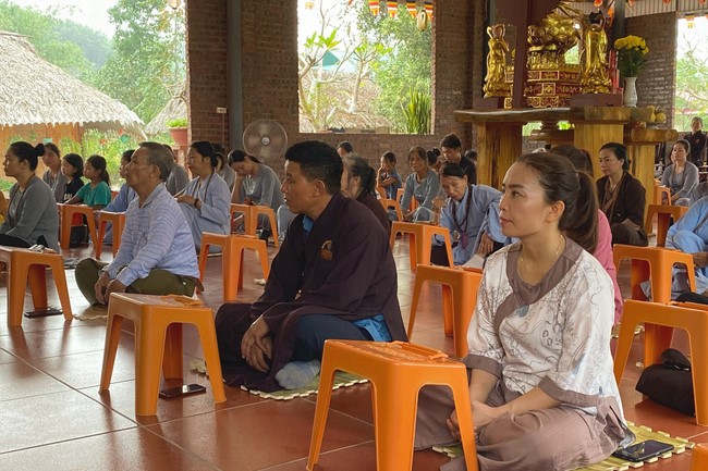 Three-Jewel Refuge Ceremony at Dai Co Viet Pagoda – Yen Bai