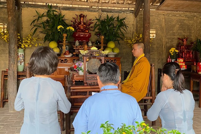 Three-Jewel Refuge Ceremony at Dai Co Viet Pagoda – Yen Bai