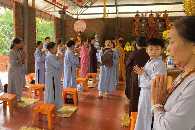 Three-Jewel Refuge Ceremony at Dai Co Viet Pagoda – Yen Bai
