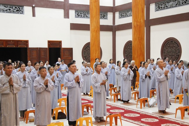 One-Day Practice at Giai Lam Pagoda - Ha Tinh