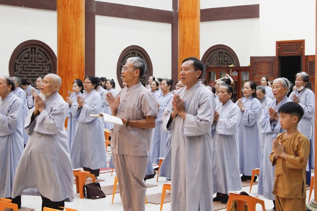 One-Day Practice at Giai Lam Pagoda - Ha Tinh