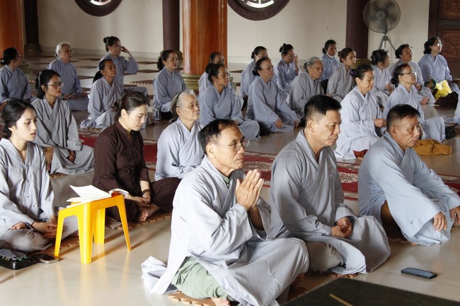 One-Day Practice at Giai Lam Pagoda - Ha Tinh