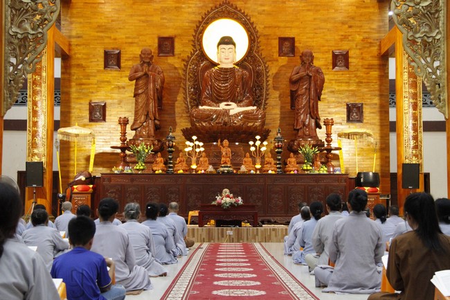 One-Day Practice at Giai Lam Pagoda - Ha Tinh