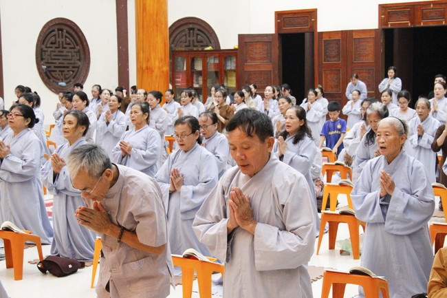 One-Day Practice at Giai Lam Pagoda - Ha Tinh