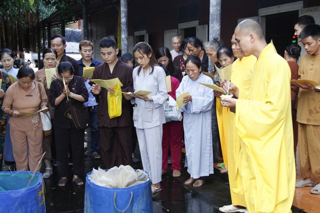 One-Day Practice at Giai Lam Pagoda - Ha Tinh