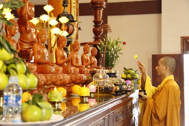 One-Day Practice at Giai Lam Pagoda - Ha Tinh