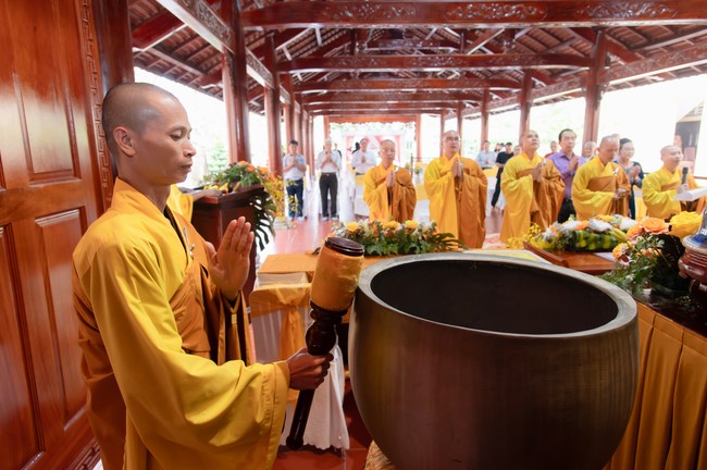 Wedding Ceremony at the pagoda