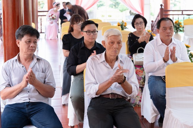 Wedding Ceremony at the pagoda