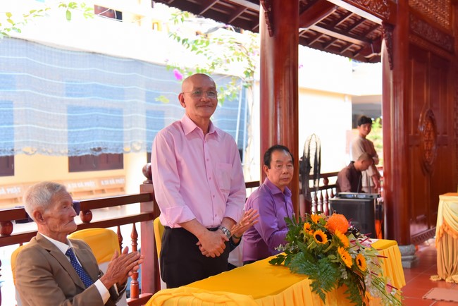 Wedding Ceremony at the pagoda