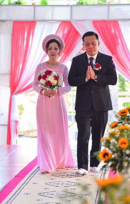 Wedding Ceremony at the pagoda