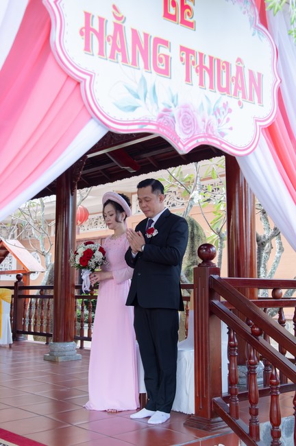 Wedding Ceremony at the pagoda