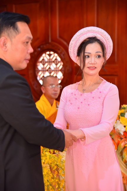 Wedding Ceremony at the pagoda