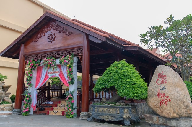 Wedding Ceremony at the pagoda