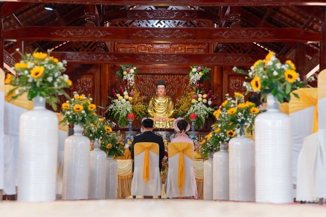 Wedding Ceremony at the pagoda