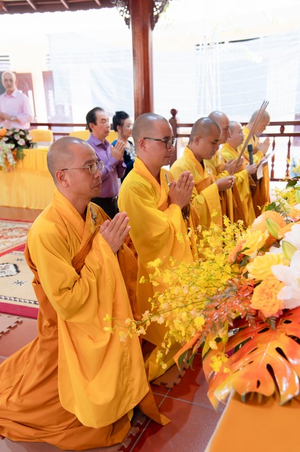 Wedding Ceremony at the pagoda