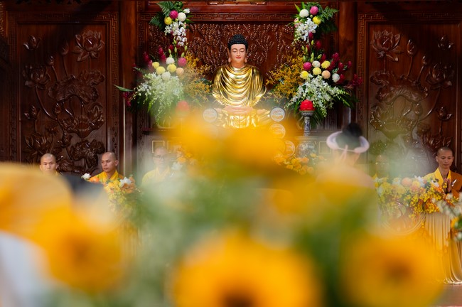 Wedding Ceremony at the pagoda