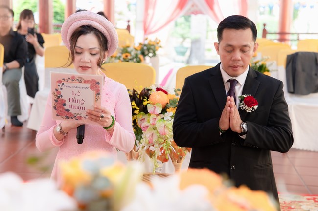 Wedding Ceremony at the pagoda