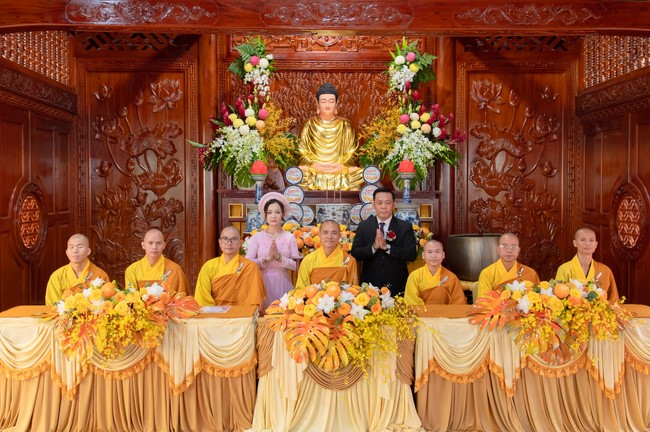 Wedding Ceremony at the pagoda