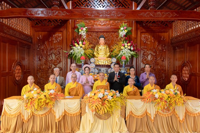 Wedding Ceremony at the pagoda