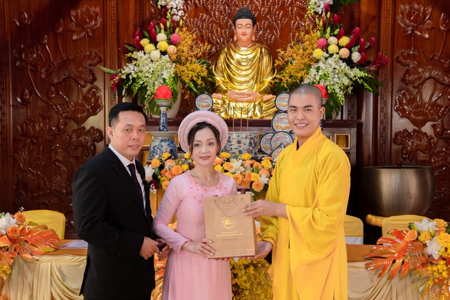 Wedding Ceremony at the pagoda