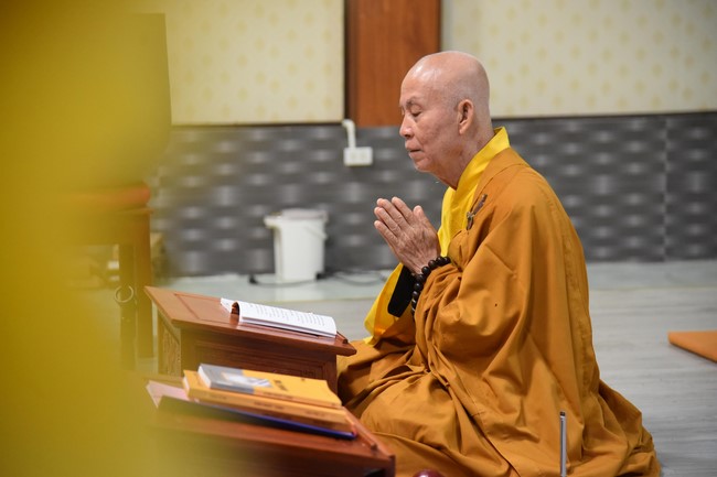 Ban Từ Thiện: Cúng dường các chi nhánh