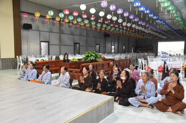 Ban Từ Thiện: Cúng dường các chi nhánh