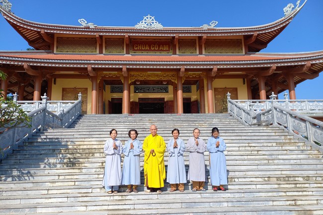 Ban Từ Thiện: Cúng dường các chi nhánh