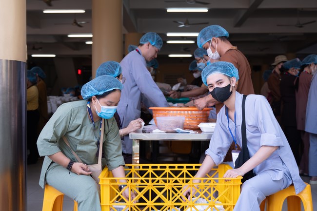 Tu niệm Phật một ngày