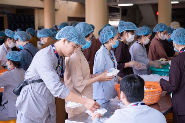 Tu niệm Phật một ngày