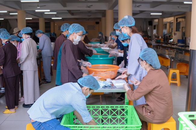 Tu niệm Phật một ngày