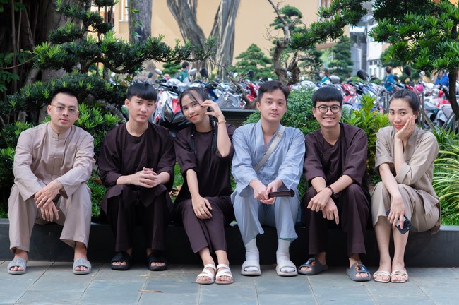 Tu niệm Phật một ngày