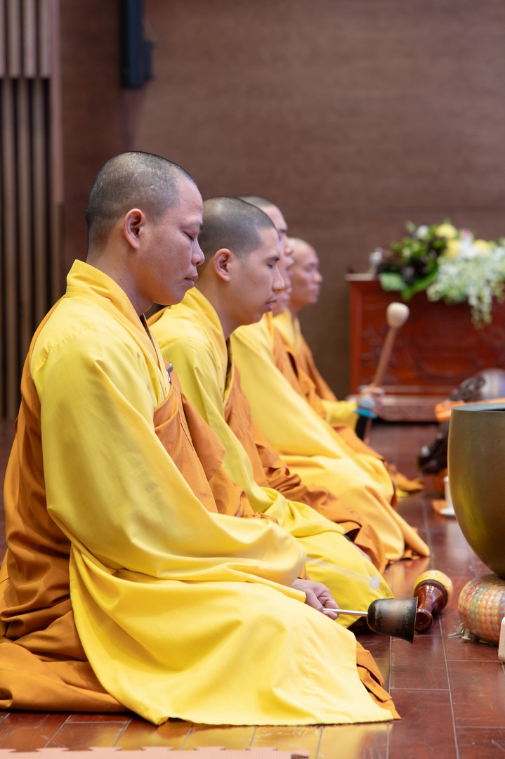 Tu niệm Phật một ngày