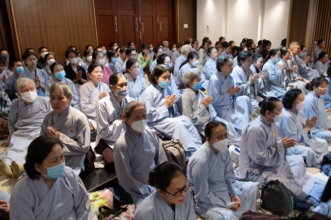 Tu niệm Phật một ngày