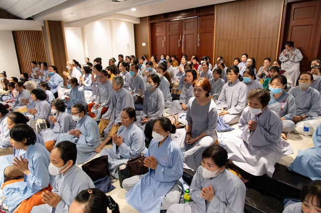 Tu niệm Phật một ngày