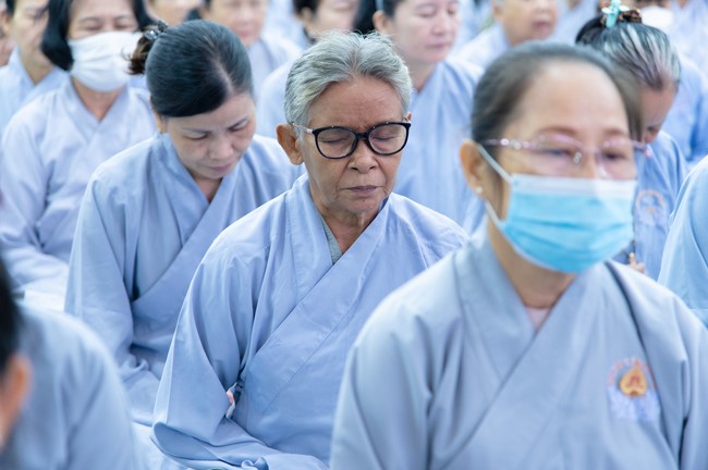 Tu niệm Phật một ngày