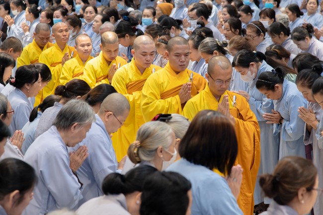 Tu niệm Phật một ngày