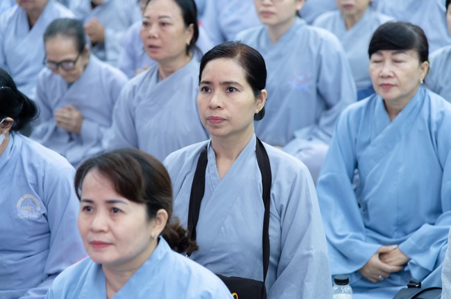 Tu niệm Phật một ngày