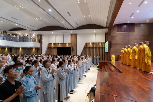 Tu niệm Phật một ngày