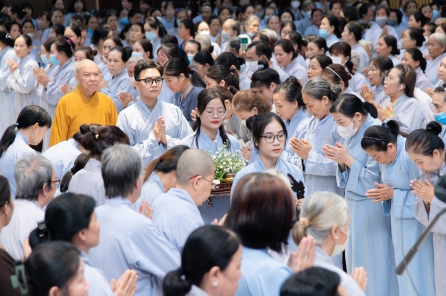 Tu niệm Phật một ngày