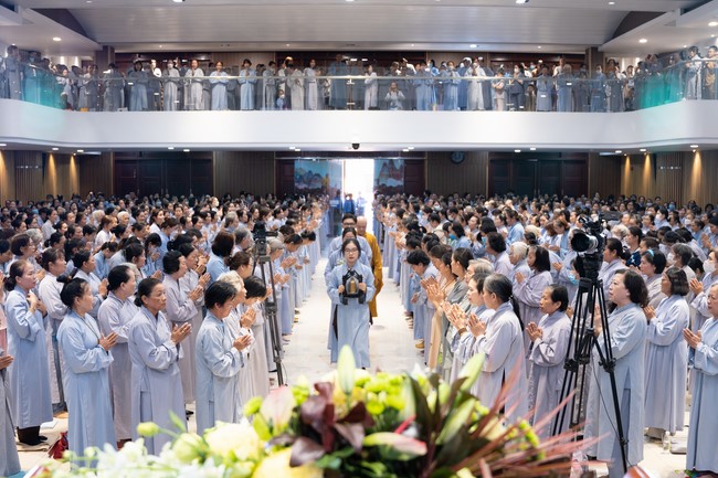 Tu niệm Phật một ngày