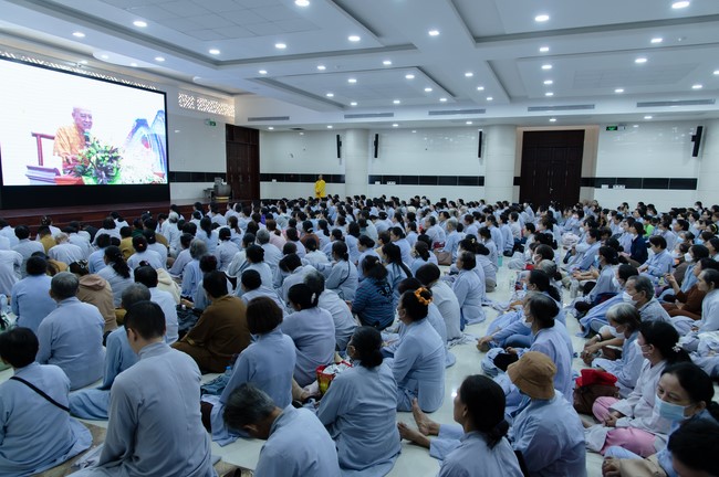 Tu niệm Phật một ngày