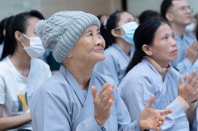 Tu niệm Phật một ngày